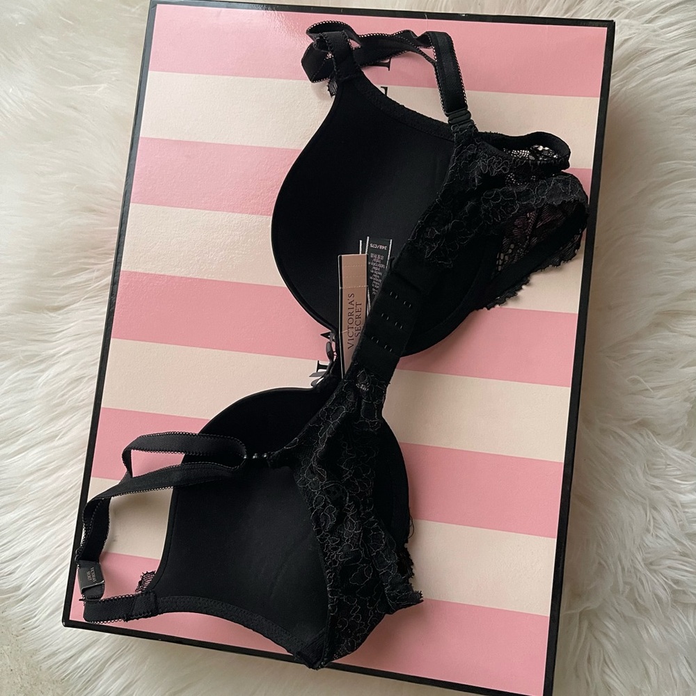 Victoria's Secret Black Lace Push Up Bra - Picture 6 of 7